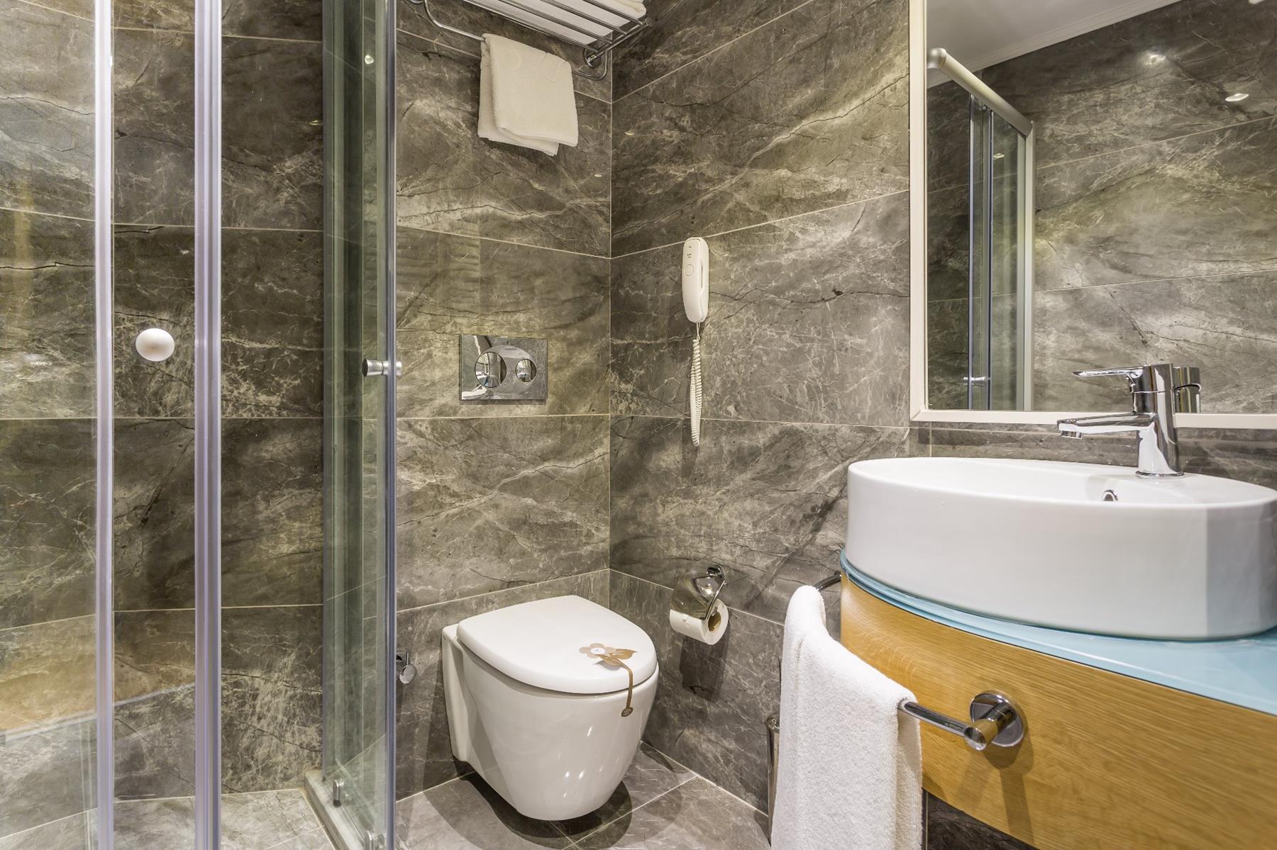 Aska River Side Rezervasyon