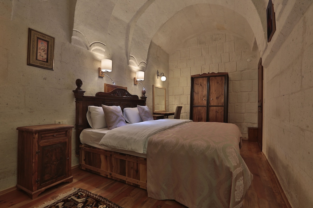 Three Doors Cappadocia Rezervasyon