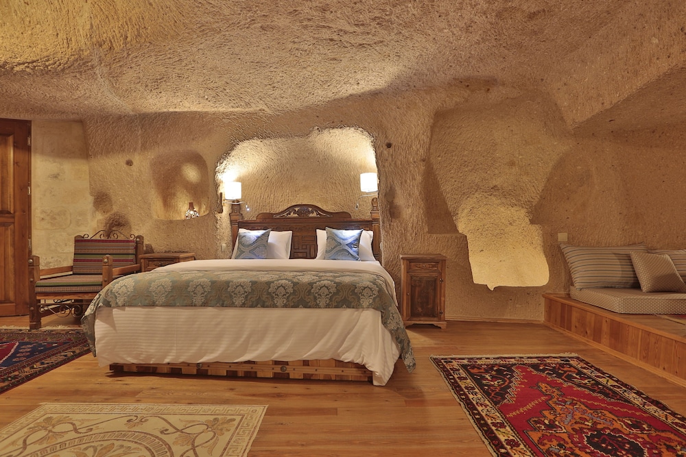 Three Doors Cappadocia Rezervasyon