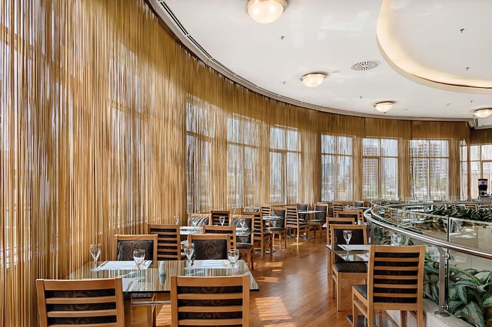 WOW Istanbul Hotels & Convention Center Rezervasyon